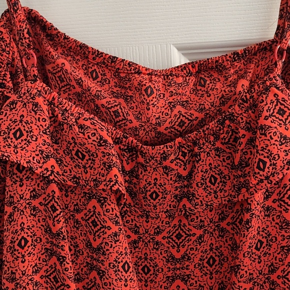 Torrid Red Patterned Ruffle Cami Size 1 - Picture 9 of 9